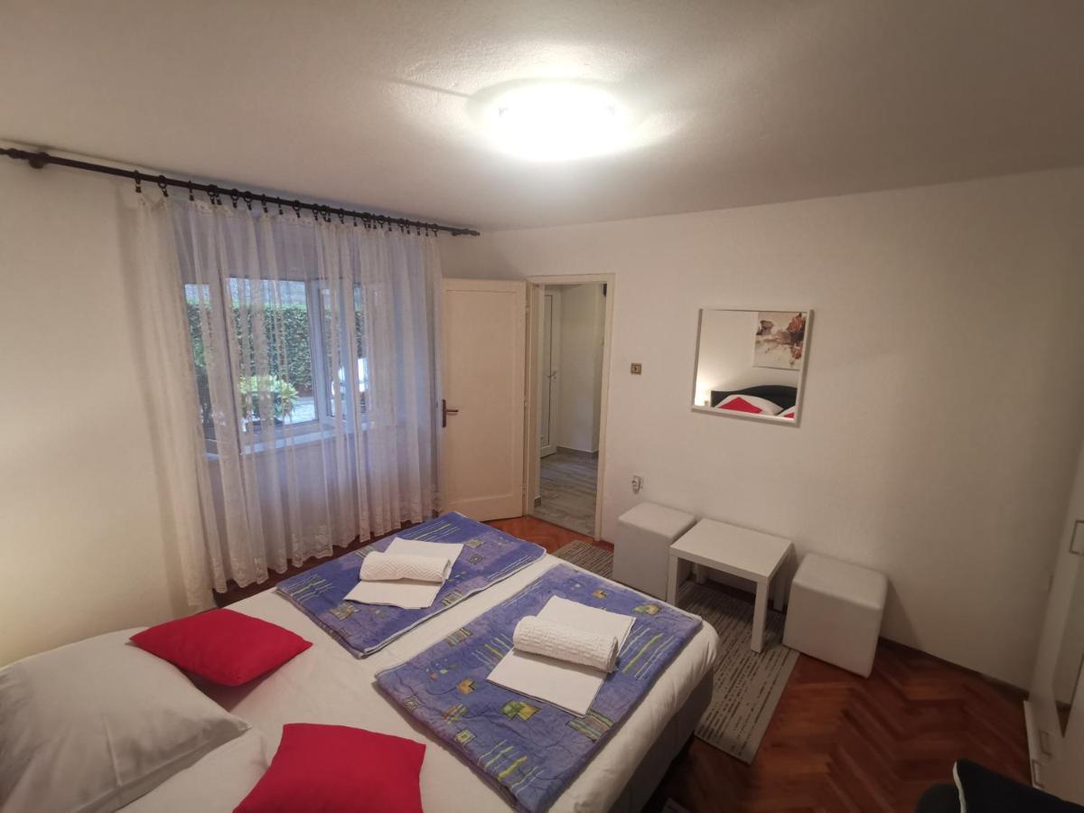 Apartment Dino Novi Vinodolski Esterno foto