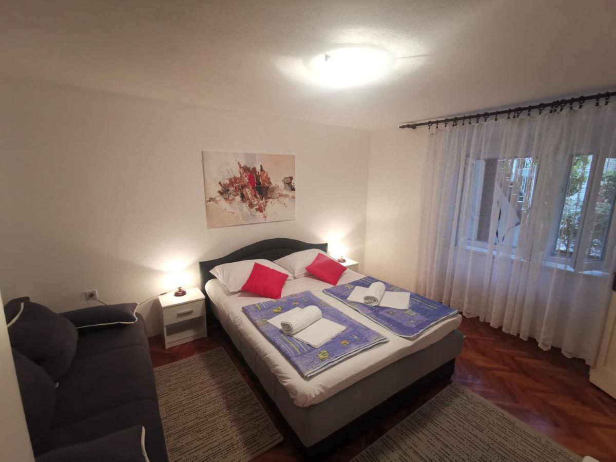 Apartment Dino Novi Vinodolski Esterno foto