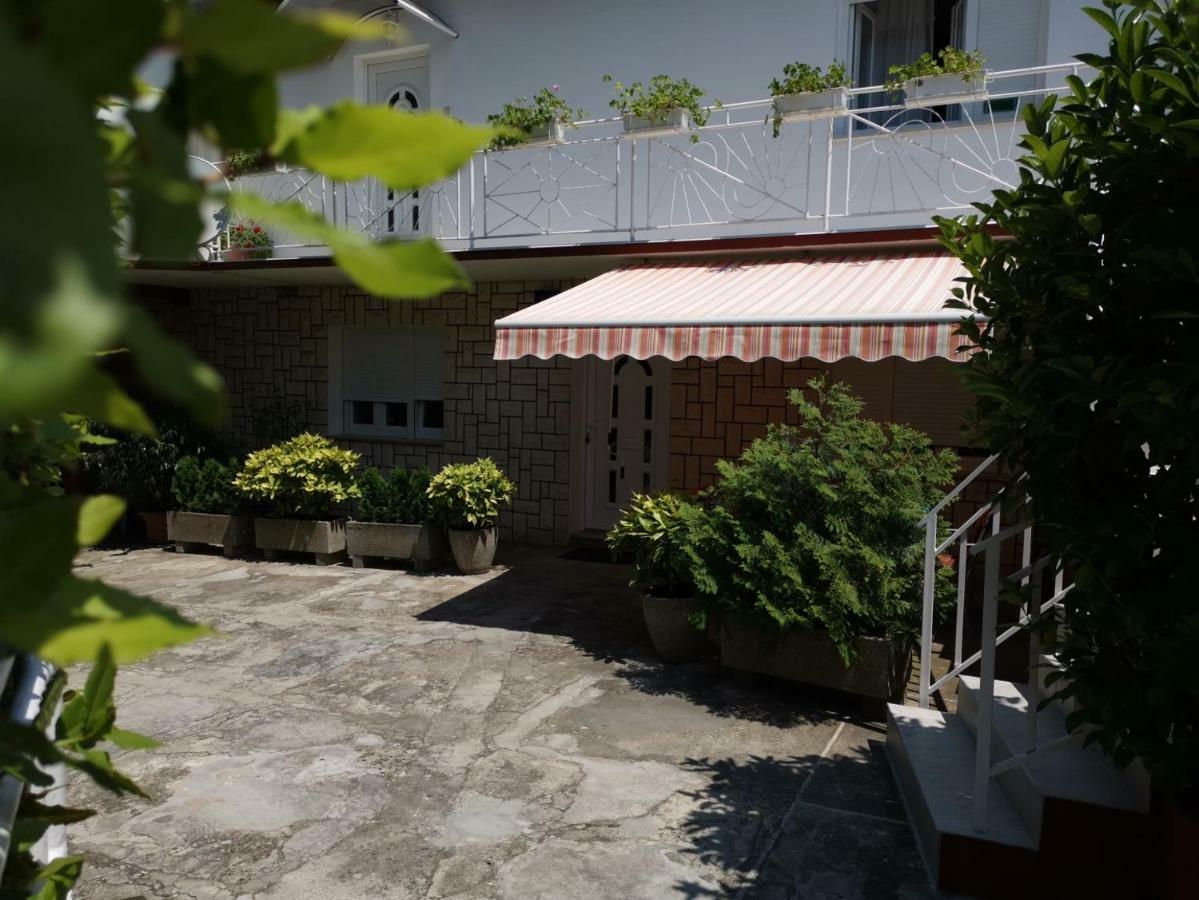 Apartment Dino Novi Vinodolski Esterno foto